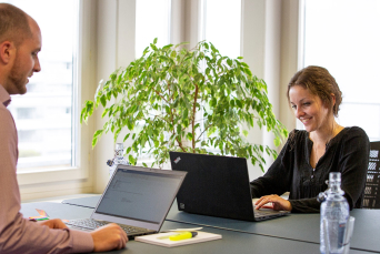 Bild https://stage.zuerioberland.ch/app/uploads/riagcoworking.jpg